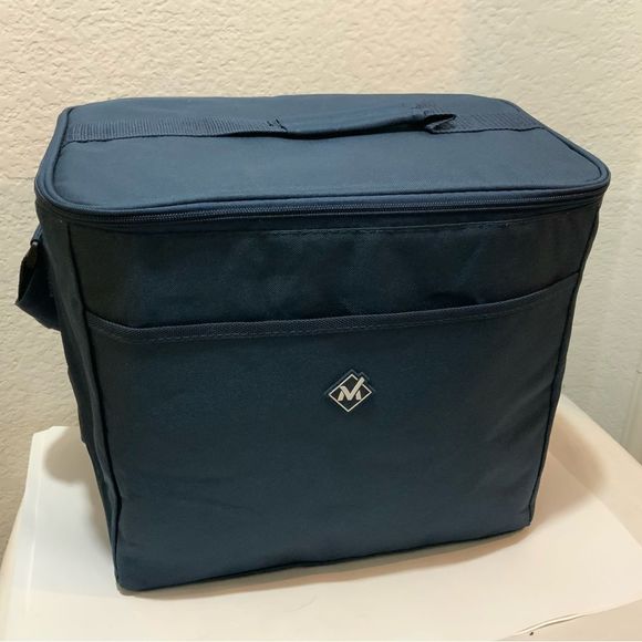 Member’s Mark insulated cooler bag - Picture 1 of 9